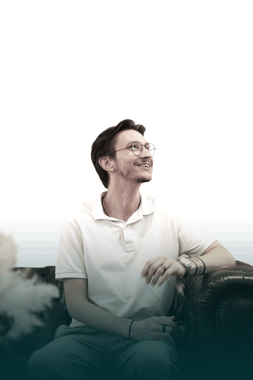 Portrait de Valentin Yerna, développeur full-stack